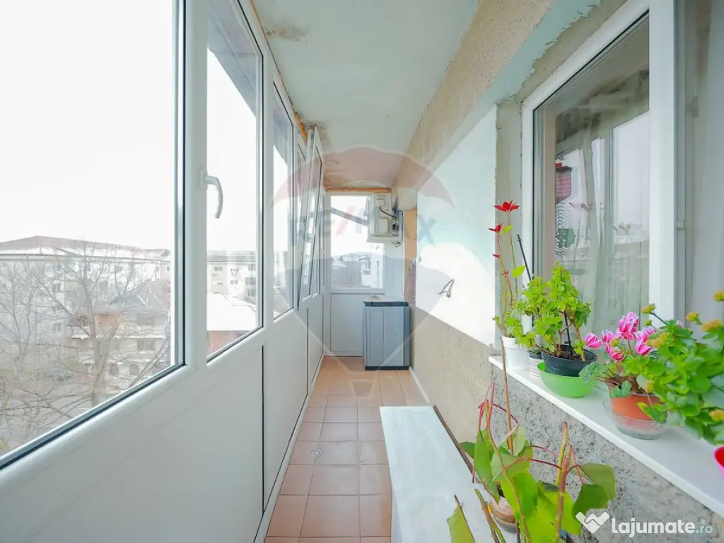 Apartament cu 4 camere, de vânzare în zona Rogerius