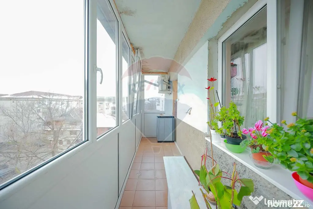 Apartament cu 4 camere, de vânzare în zona Rogerius