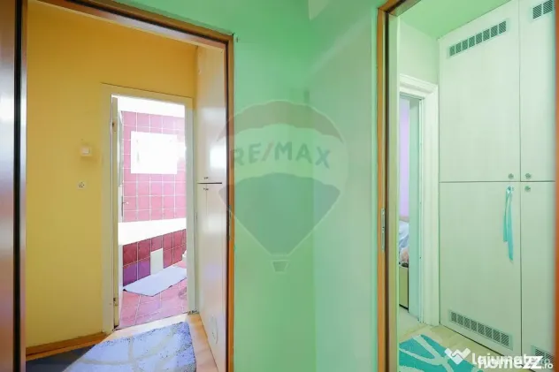 Apartament cu 4 camere, de vânzare în zona Rogerius