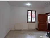 Apartament 2 camere Centrul Civic nemobilat 