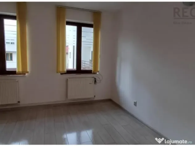 Apartament 2 camere Centrul Civic nemobilat