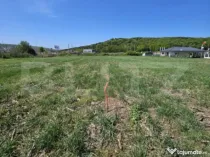 Teren cu o Autorizatie de Construire pentru 2 Case (P+E) în