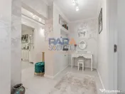 Apartament spațios cu 4 camere - renovat modern, mobilat... 