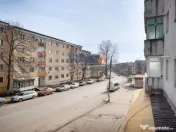 Apartament spațios cu 4 camere - renovat modern, mobilat... 