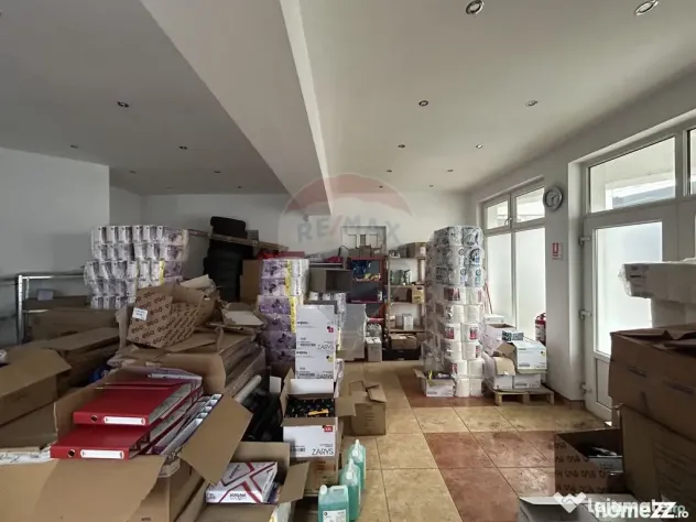 Spațiu comercial 90mp de închiriat cu front la Bd. Inde...