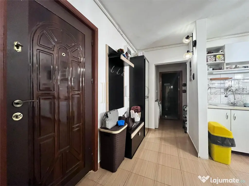 Renovat, Partial Mobilat/Utilat! apart 2 cam - Targoviste M