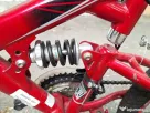 Bicicleta DHS cu suspensii