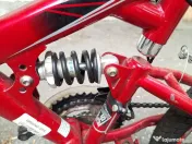 Bicicleta DHS cu suspensii 