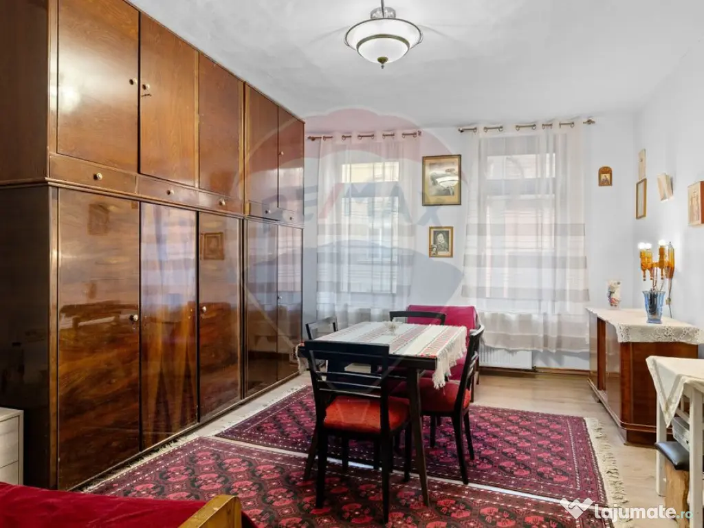 Casă cu 3 camere + teren 342 mp de vânzare - zona Boul ...