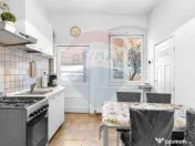 Casă cu 3 camere + teren 342 mp de vânzare - zona Boul ... 