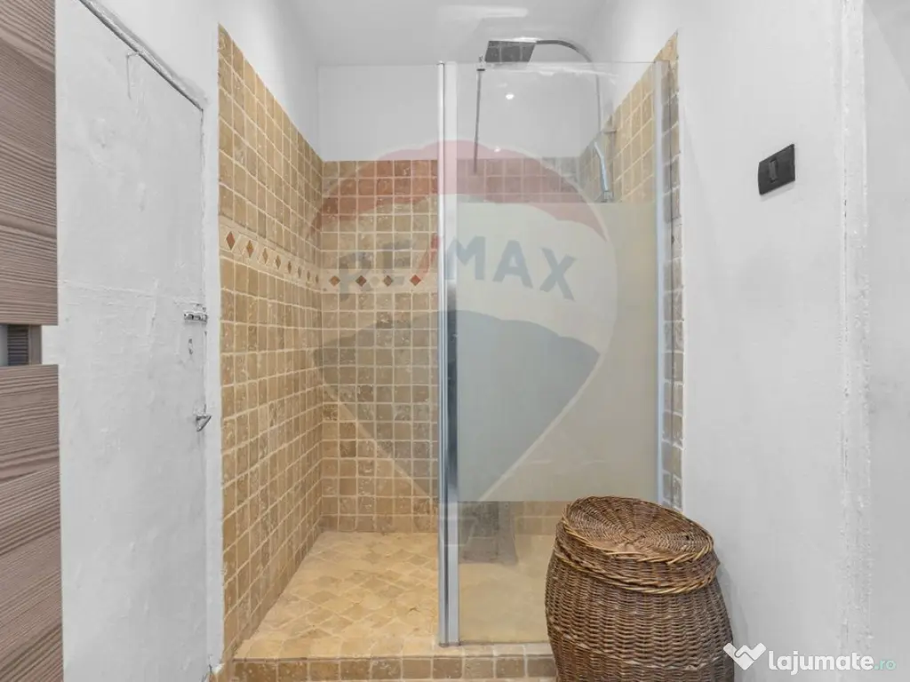 Casă cu 3 camere + teren 342 mp de vânzare - zona Boul ...