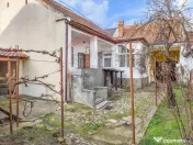 Casă cu 3 camere + teren 342 mp de vânzare - zona Boul ... 