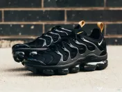 Nike vapormax plus negru auriu 