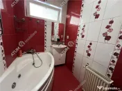 Garsoniera decomandata cu balcon la etajul 2 zona Turnisor d 