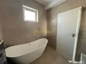 Casa individuala 4 camere,la 2-3 km de metrou. 