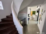 Vila de închiriat 6 camere Piata Victoriei 