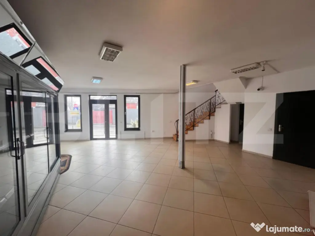 Spatiu comercial, 84 mp, strada Rîului