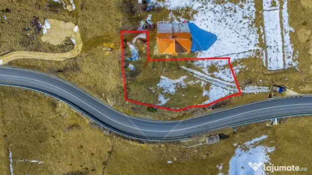 Teren intravilan CU PRIVELISTE DE POVESTE- Fundata- Romania
