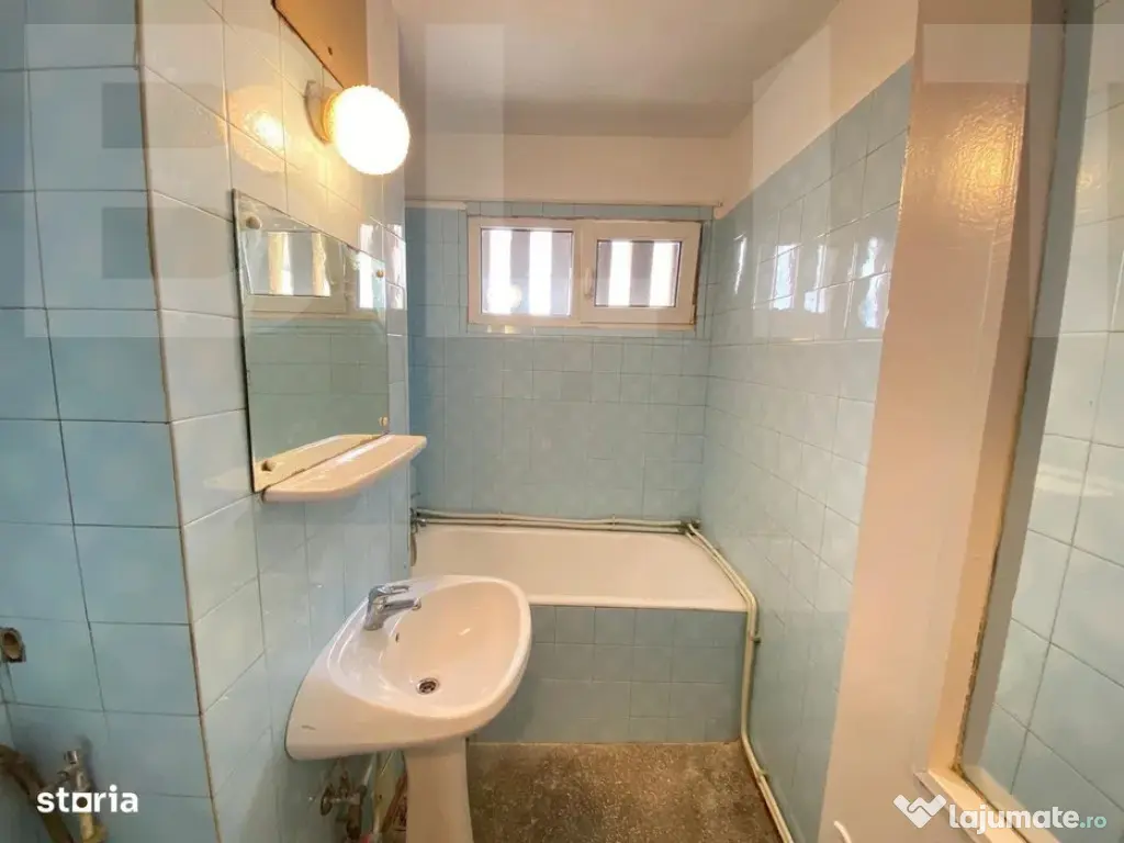 Apartament de vanzare - 3 camere – zonă centrală, Strada