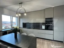 Apartament modern cu 3 camere, 60 mp, parcare, zona Eroilor
