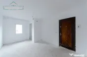 Apartament 3 camere, parter, pretabil birouri, Micalaca Mior 