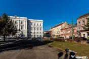 Clădire ultracentrală Arad | lângă Teatru | NU este M...