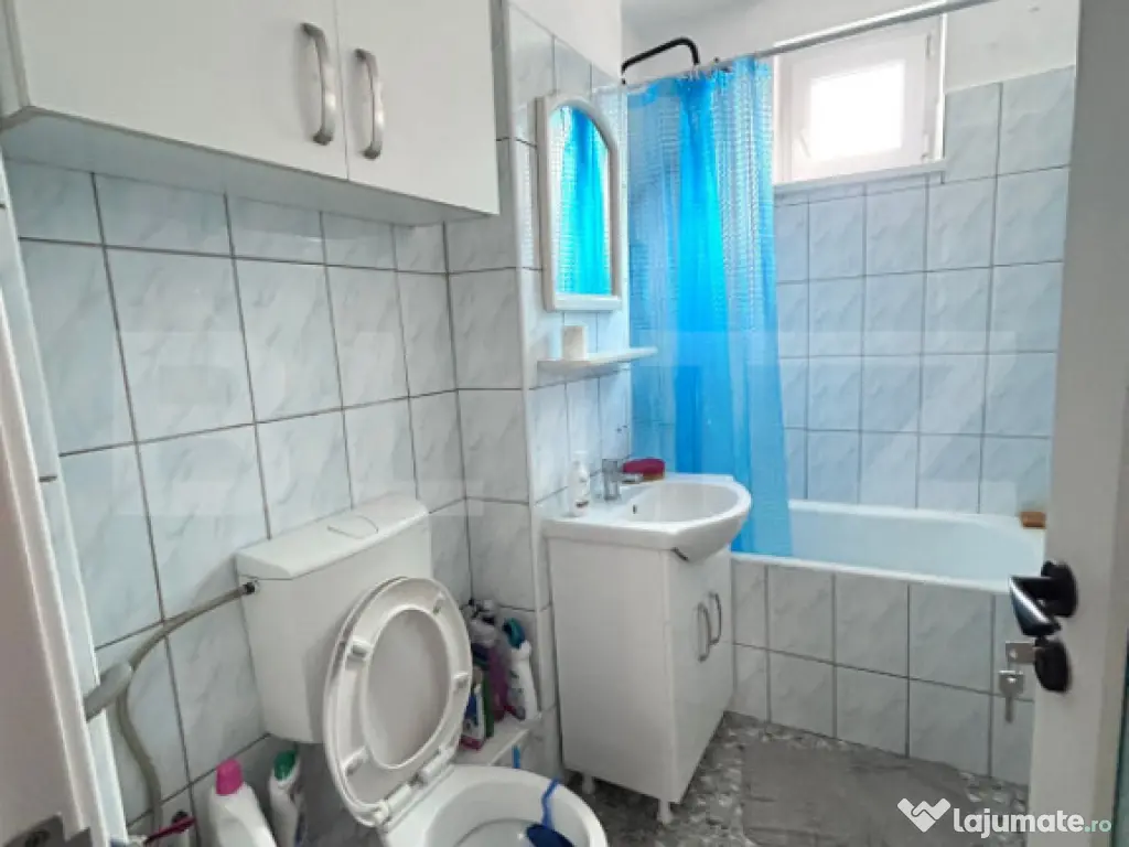 Apartament cu 3 camere, etaj 2, zona Calea Moldovei