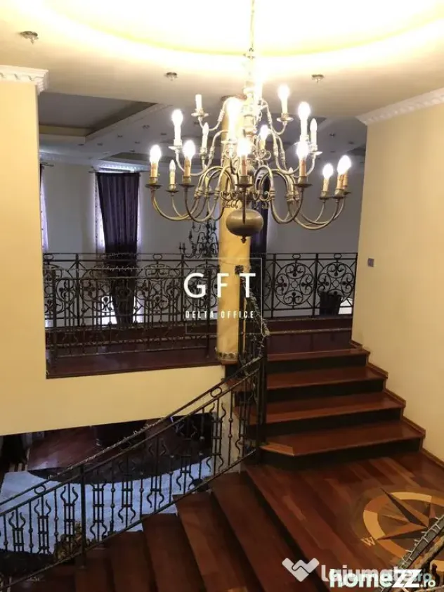 Casa de vanzare, 14 camere+teren 3500 mp, piscina interioara
