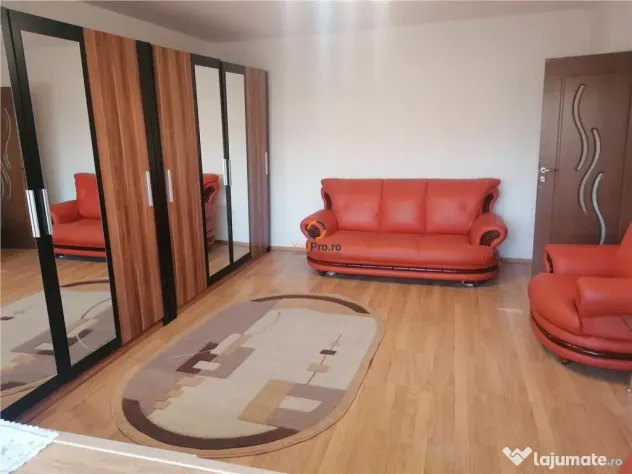 Decomandat Spatios cu Centrala zona Vladeasa