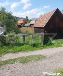 Teren 420 mp cu garaj construit, Ocolis