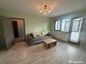 Apartament renovat 2 camere etaj 3 de vanzare Bacau 