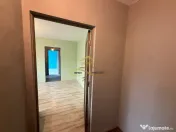 Apartament renovat 2 camere etaj 3 de vanzare Bacau 