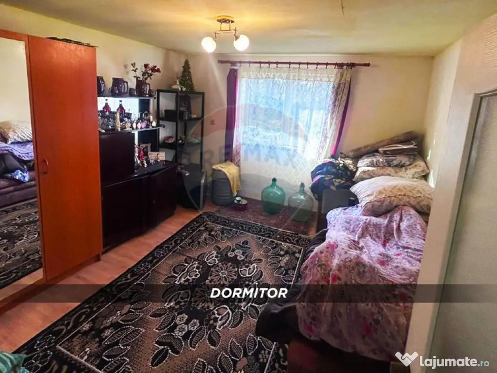 Casă cochetă, cu priveliște superbă asupra orașului ...