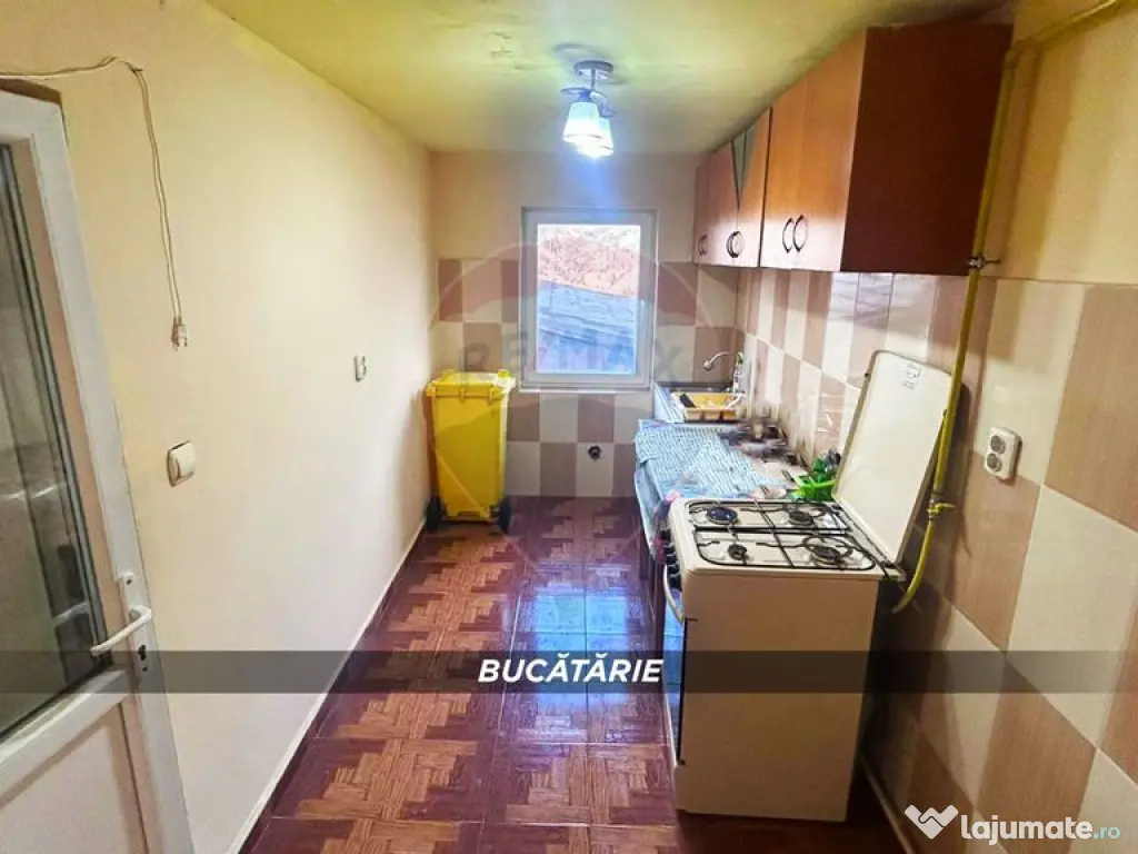 Casă cochetă, cu priveliște superbă asupra orașului ...