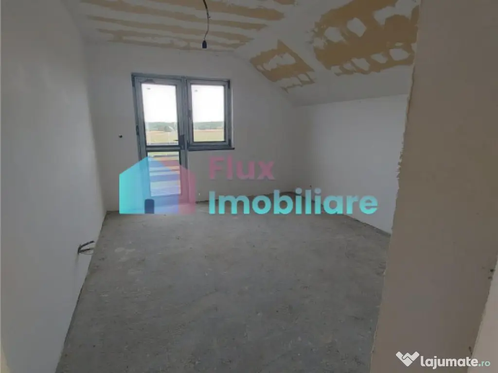 Casa cu 8450 mp teren in Solca