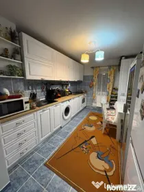 Apartament 3 camere, 67 mp, zona Hotvon