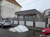 Spațiu comercial cu locuri de parcare. 