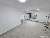 Spațiu comercial cu locuri de parcare. 