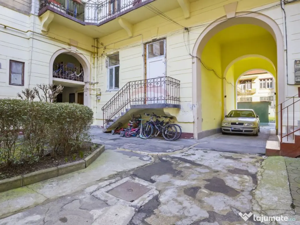 Apartament cu 2 camere de vânzare în zona Ultracentral,...