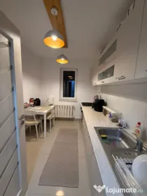 Apartament 2 camere de vanzare, situat in zona Tomis I