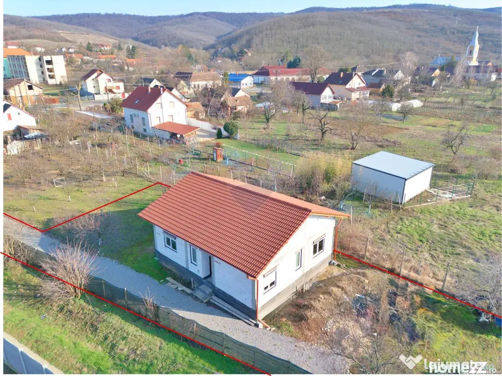 Casă 3 camere de vânzare în Miniș, jud. Arad