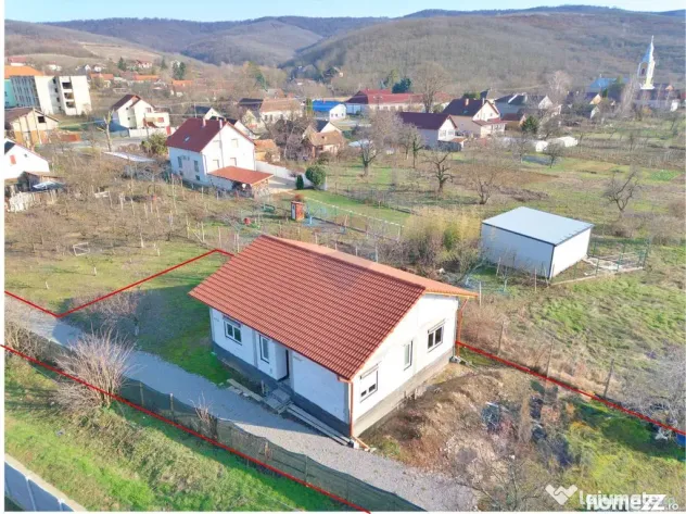 Casă 3 camere de vânzare în Miniș, jud. Arad