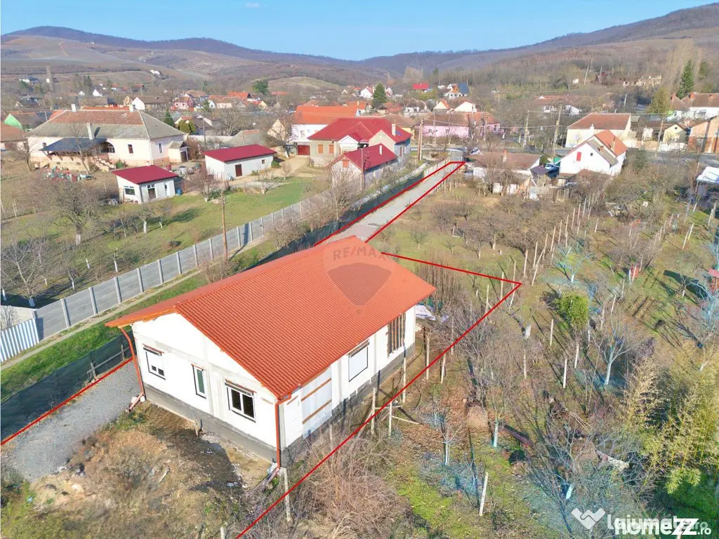 Casă 3 camere de vânzare în Miniș, jud. Arad