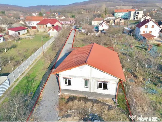 Casă 3 camere de vânzare în Miniș, jud. Arad