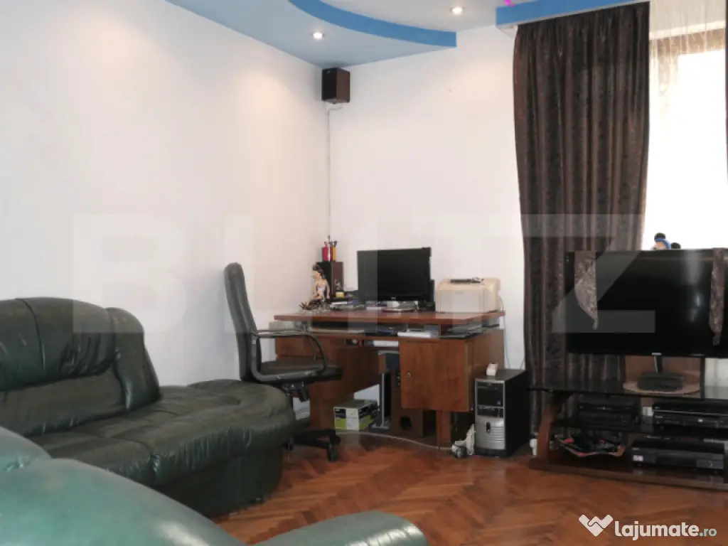 Casa de vanzare, 160 mp, zona Centrala