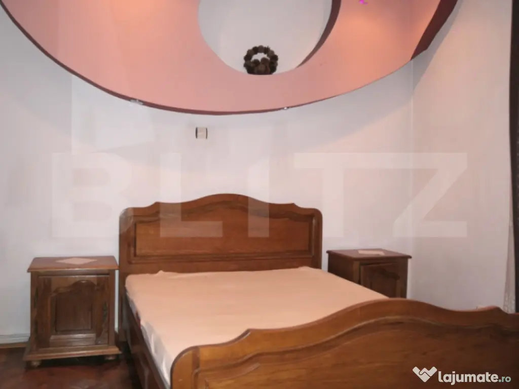 Casa de vanzare, 160 mp, zona Centrala