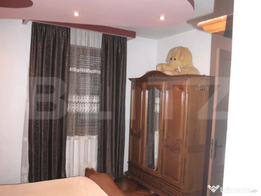 Casa de vanzare, 160 mp, zona Centrala