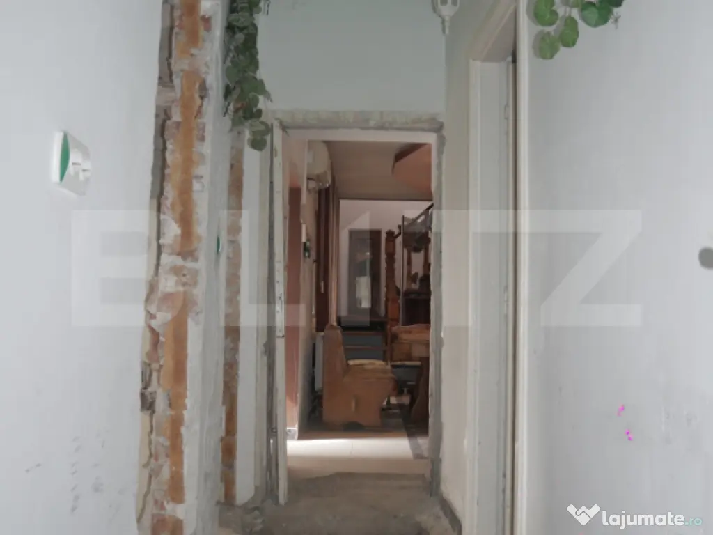 Casa de vanzare, 160 mp, zona Centrala