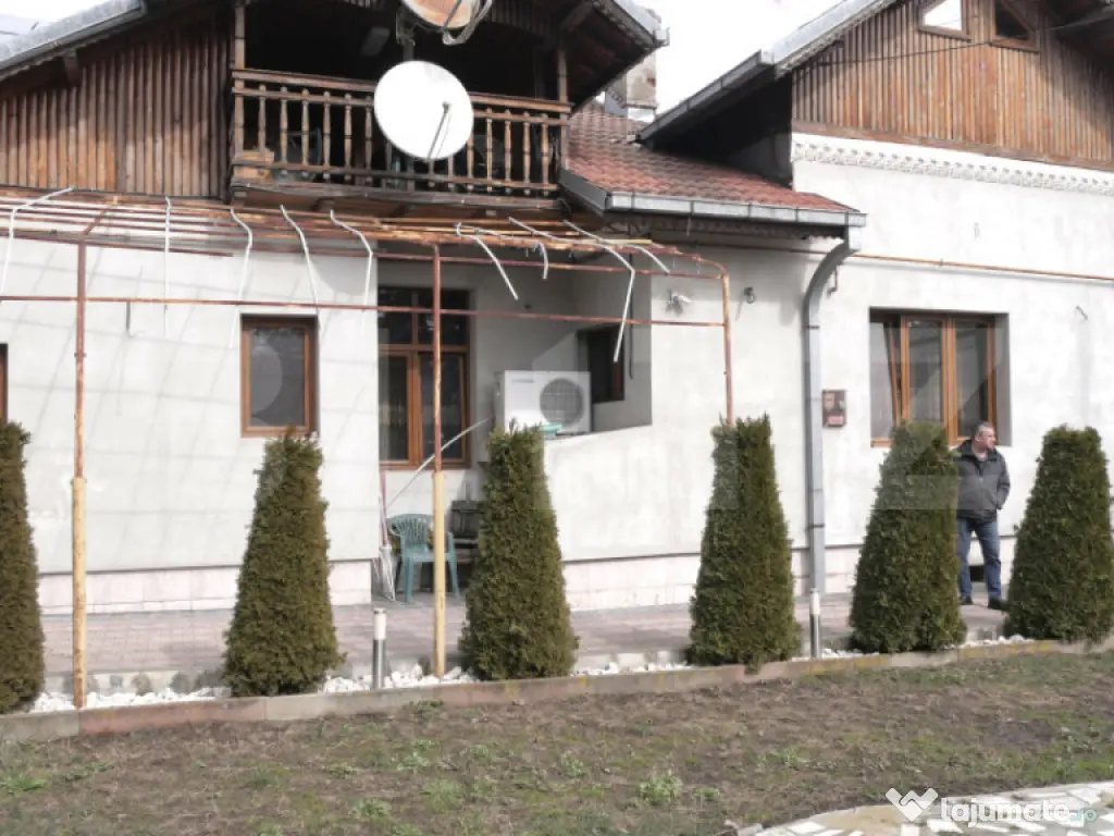 Casa de vanzare, 160 mp, zona Centrala