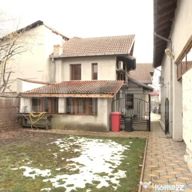 Casa de vanzare, 160 mp, zona Centrala
